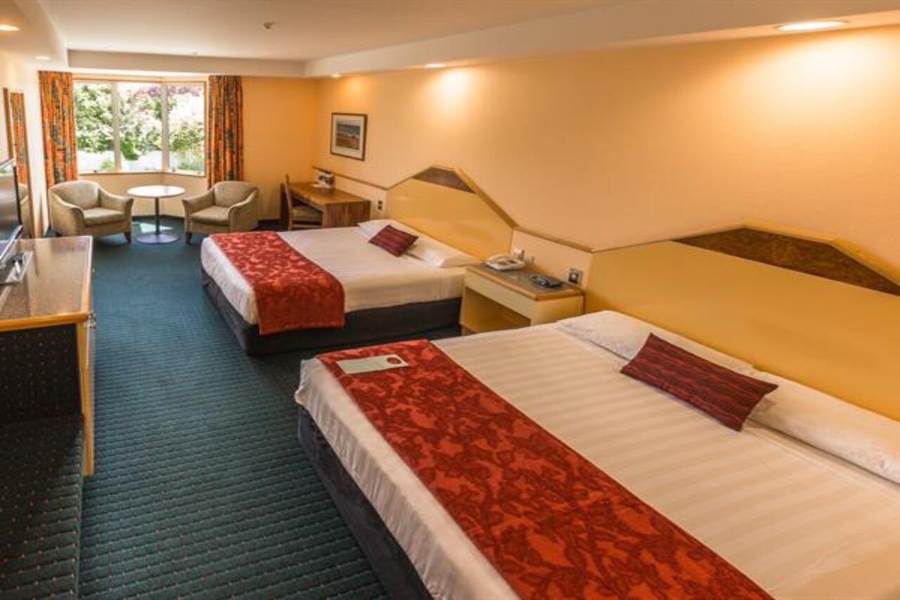 Distinction Luxmore Hotel Te Anau Kültér fotó
