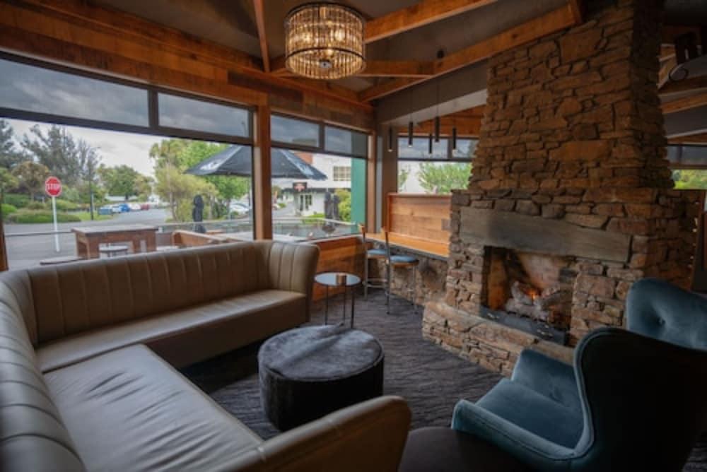 Distinction Luxmore Hotel Te Anau Kültér fotó