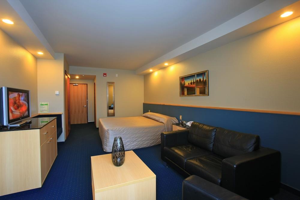 Distinction Luxmore Hotel Te Anau Kültér fotó